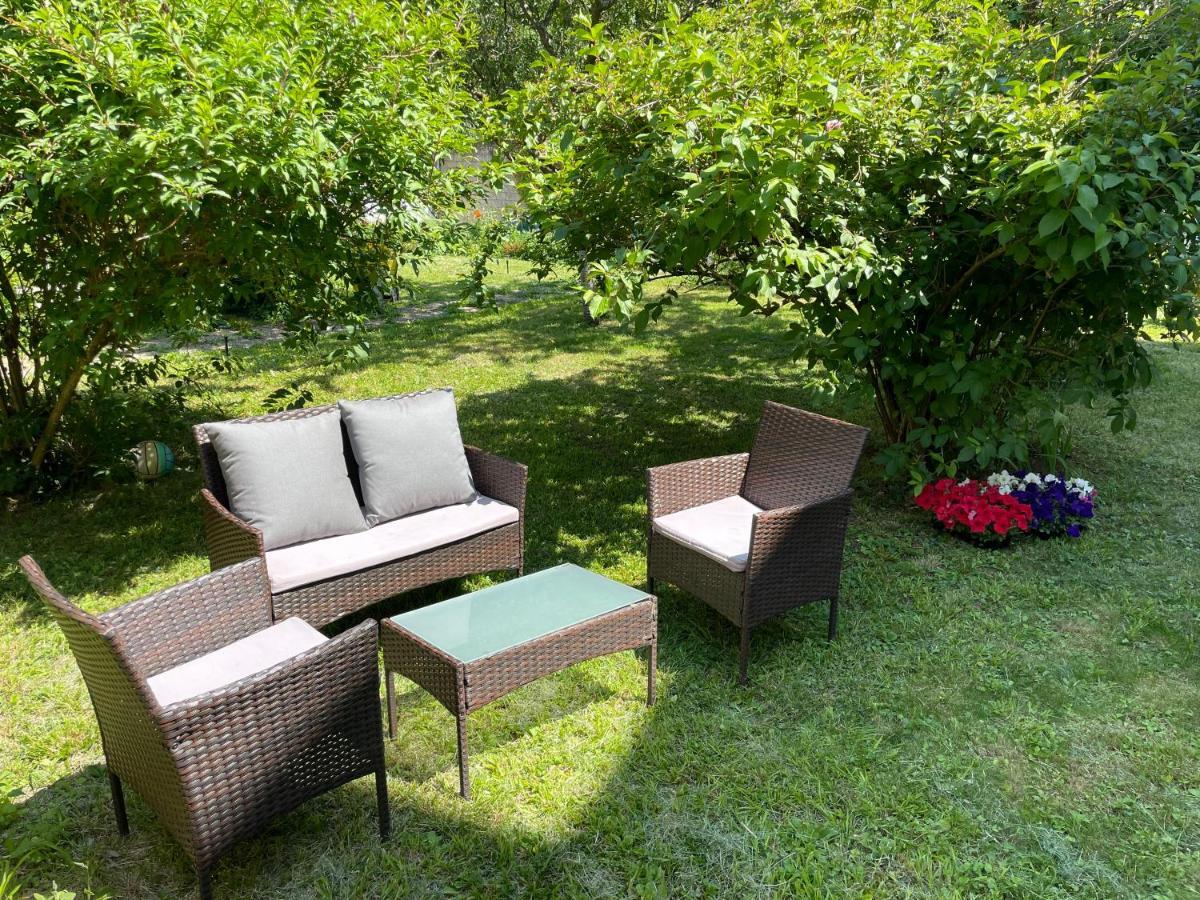 Chambre Privee Vue Sur Le Jardin Proche Centre Ville Besancon Bagian luar foto